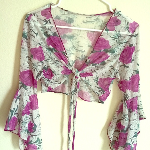 Sheer crop wrap from Thailand 😍 OSFM - Picture 2 of 3